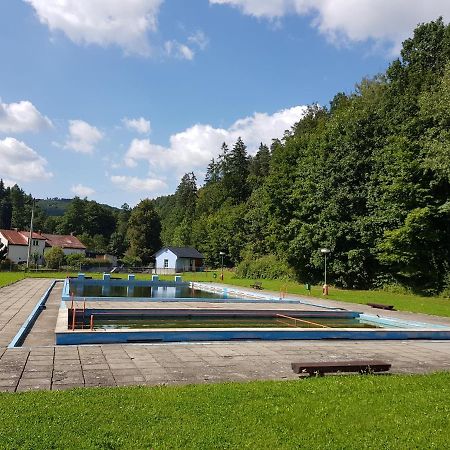 Schupplerova Vila Hostejn ภายนอก รูปภาพ