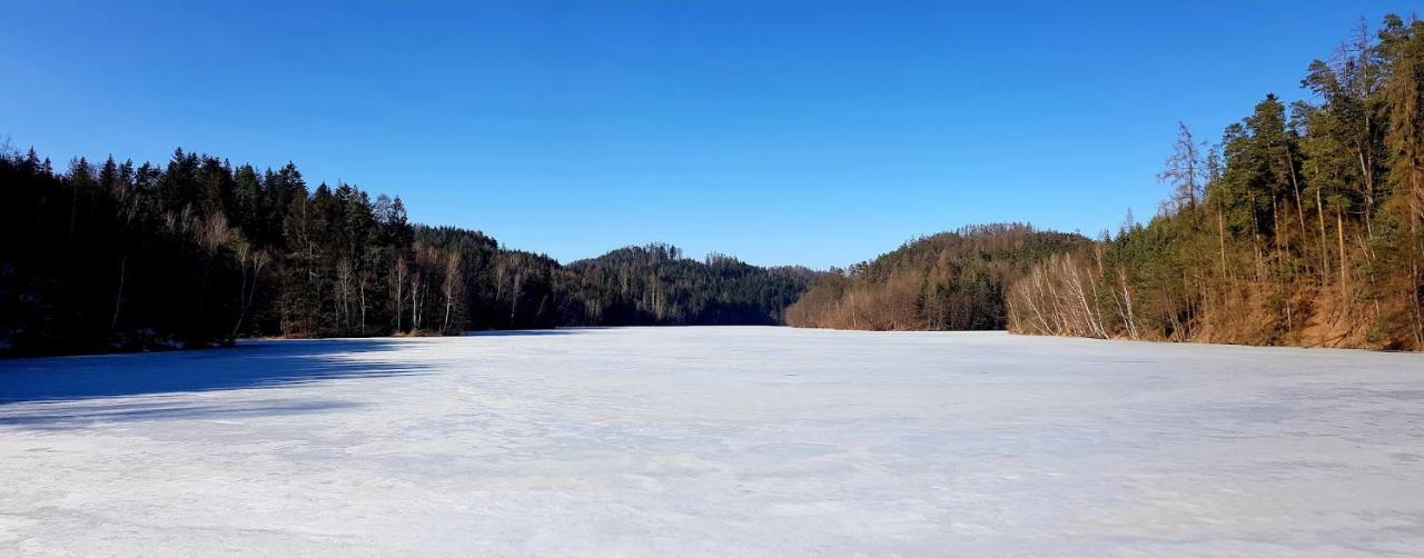 Schupplerova Vila Hostejn ภายนอก รูปภาพ
