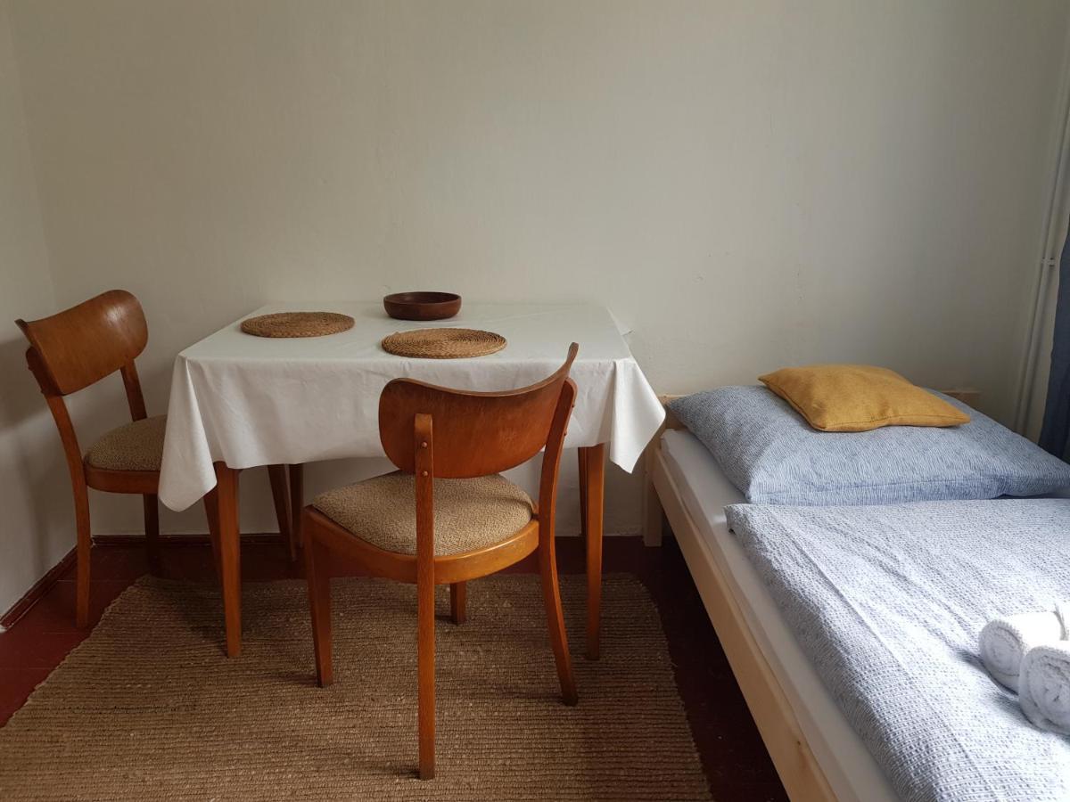 Schupplerova Vila Hostejn ภายนอก รูปภาพ
